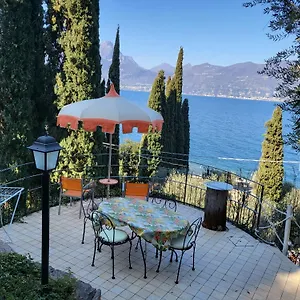 Wonderful View With Pool With Breakfast Gardasee , Torri Del Benaco Italy